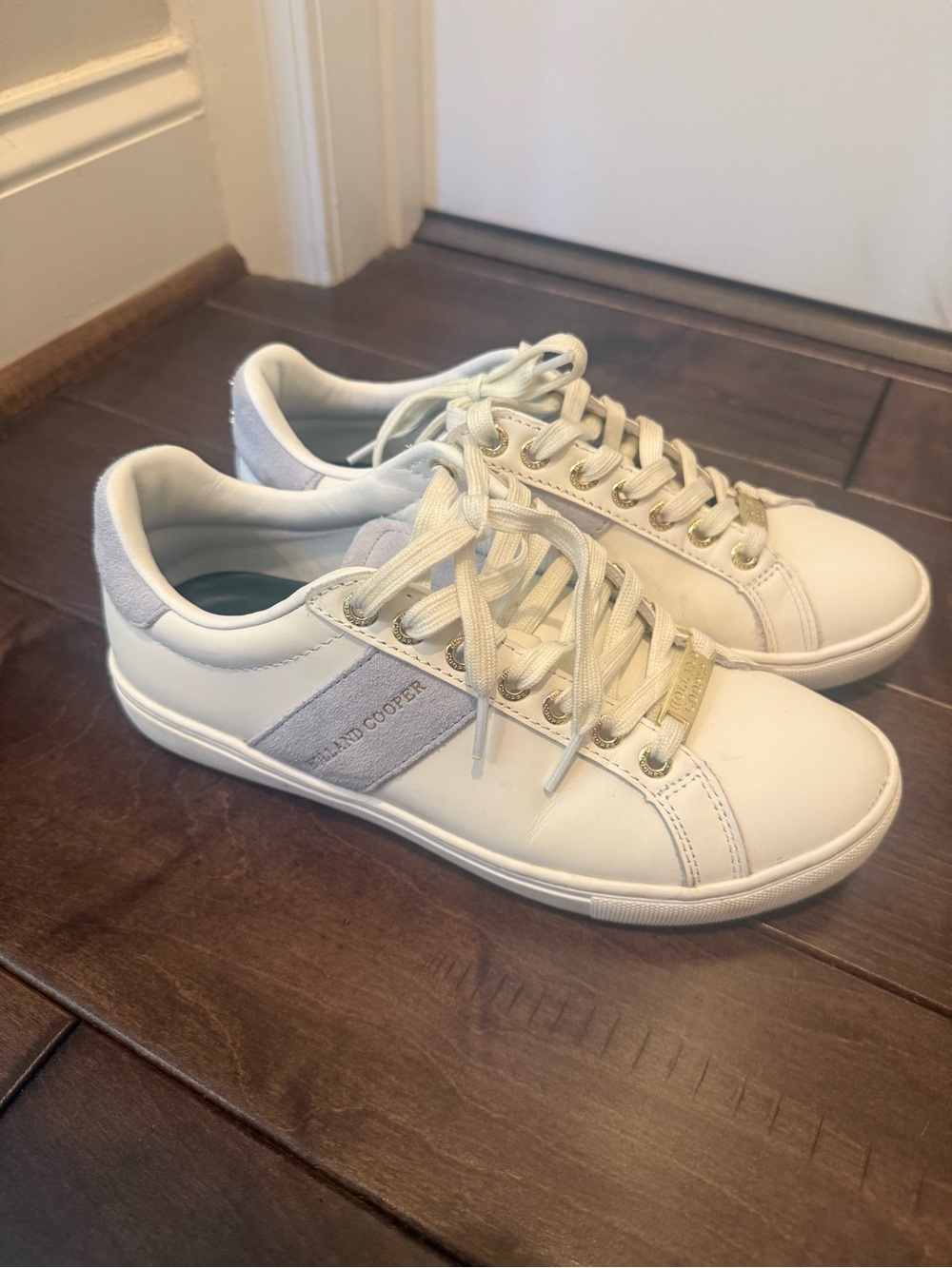 Holland Cooper Knightsbridge Court White and Light Blue Athletic Sneakers